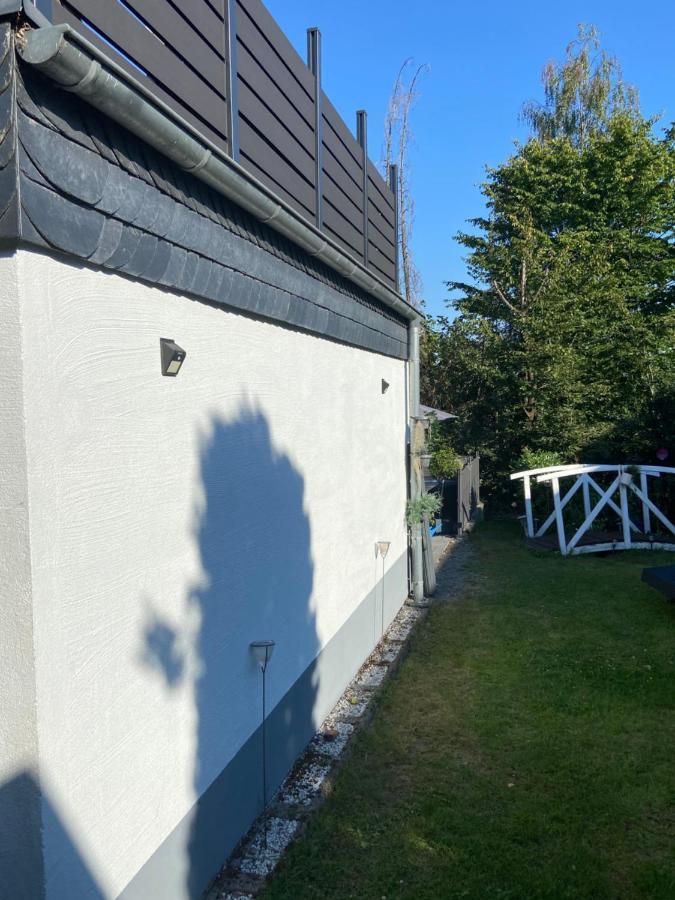 4 Zimmer 11 Personen Wohnung Garten Terrasse Grill 2 Badezimmer Wuppertal Bagian luar foto