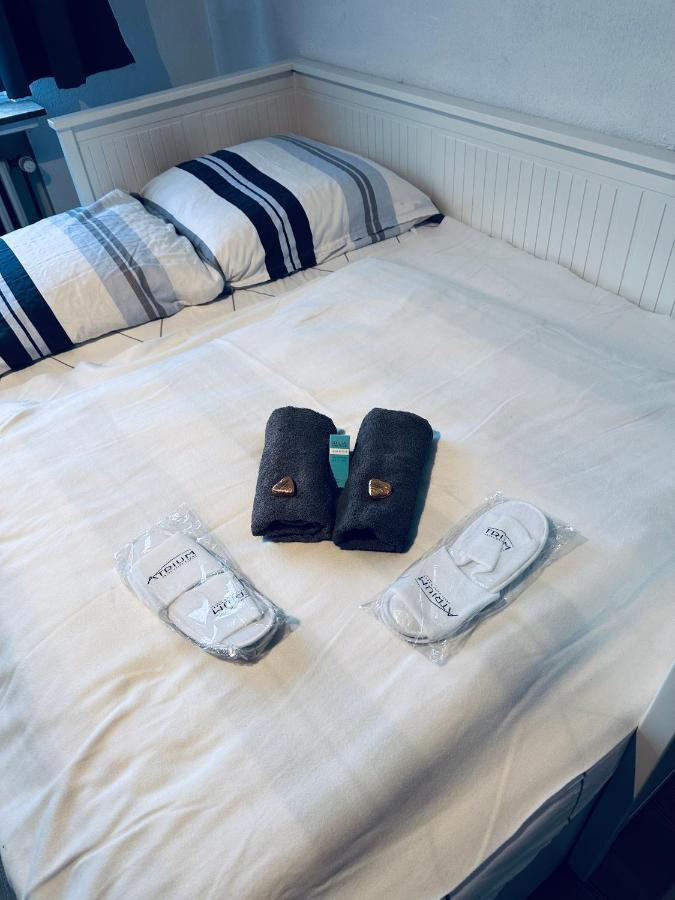 4 Zimmer 11 Personen Wohnung Garten Terrasse Grill 2 Badezimmer Wuppertal Bagian luar foto