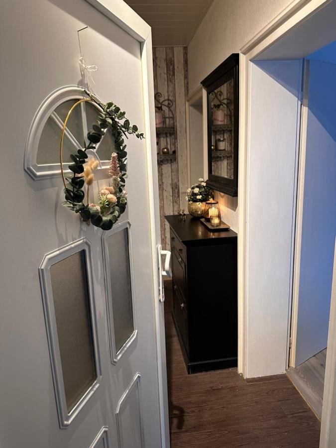 4 Zimmer 11 Personen Wohnung Garten Terrasse Grill 2 Badezimmer Wuppertal Bagian luar foto