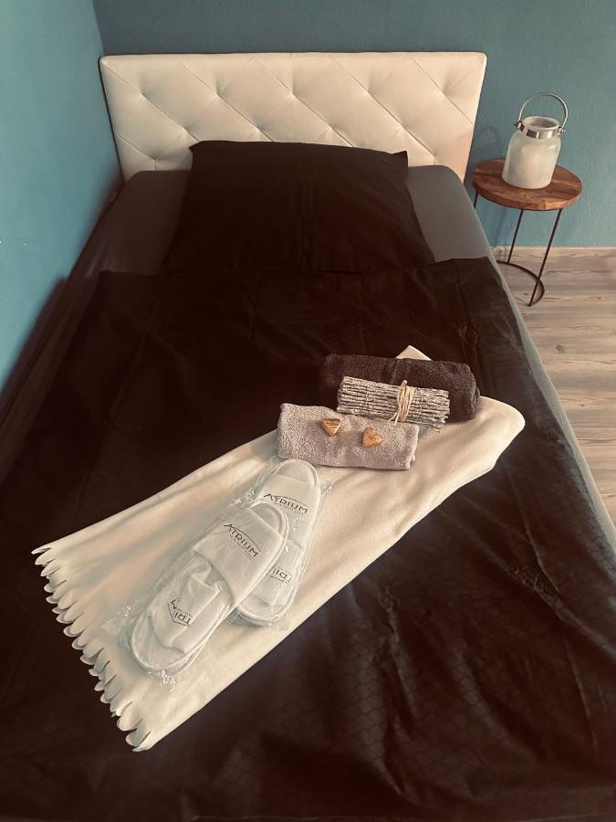 4 Zimmer 11 Personen Wohnung Garten Terrasse Grill 2 Badezimmer Wuppertal Bagian luar foto