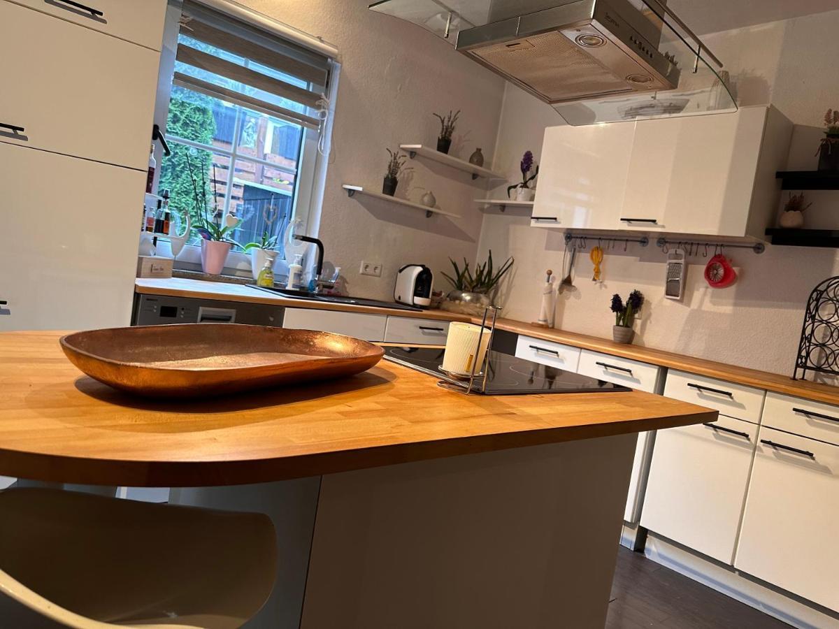 4 Zimmer 11 Personen Wohnung Garten Terrasse Grill 2 Badezimmer Wuppertal Bagian luar foto